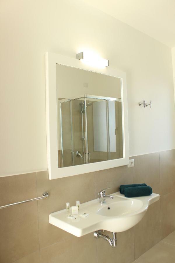 197 Pozzo San Nicola Aparthotel Stintino Bagian luar foto